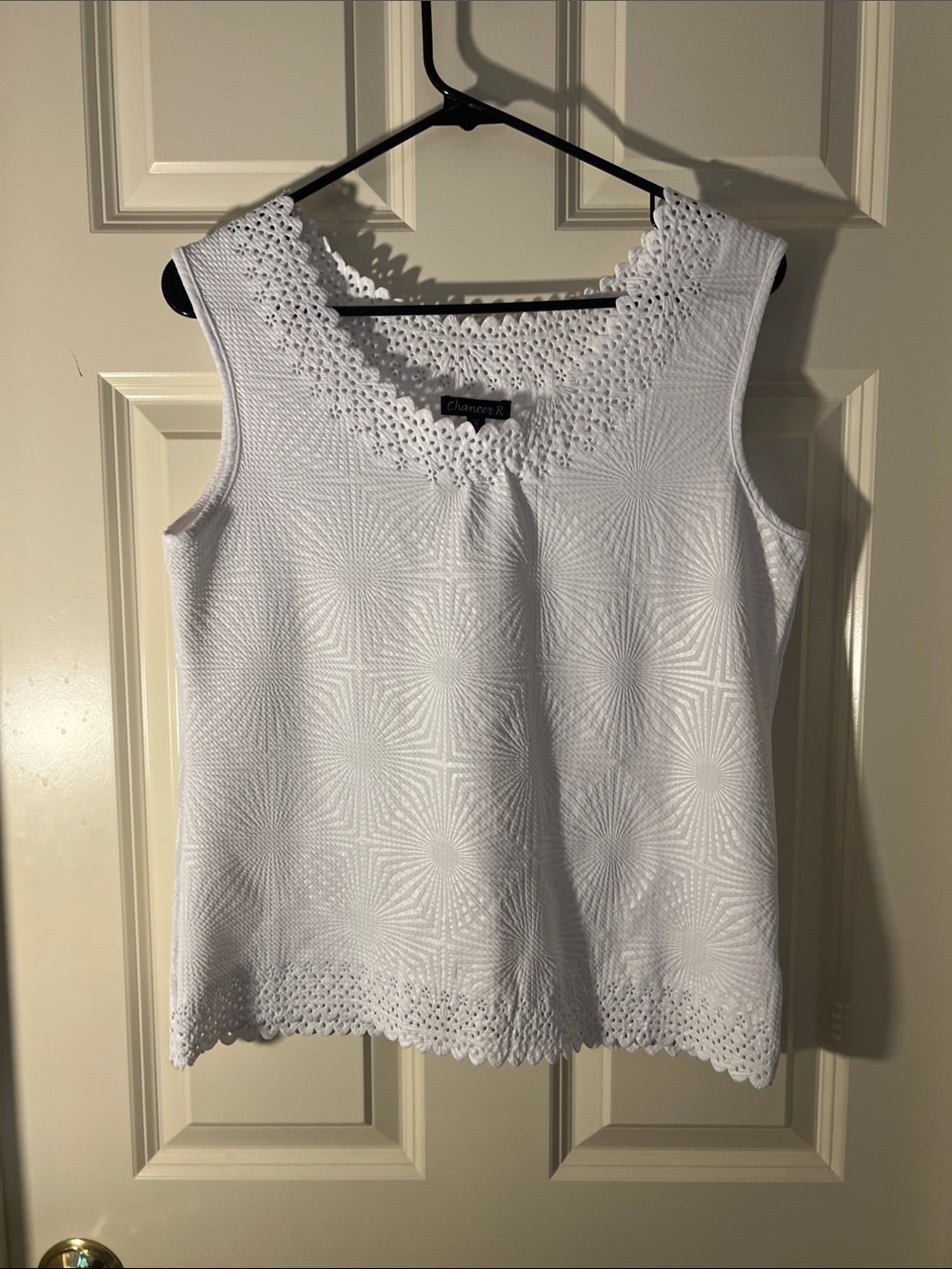 Chaus White Crochet-Trim Textured Sleeveless Tank Top